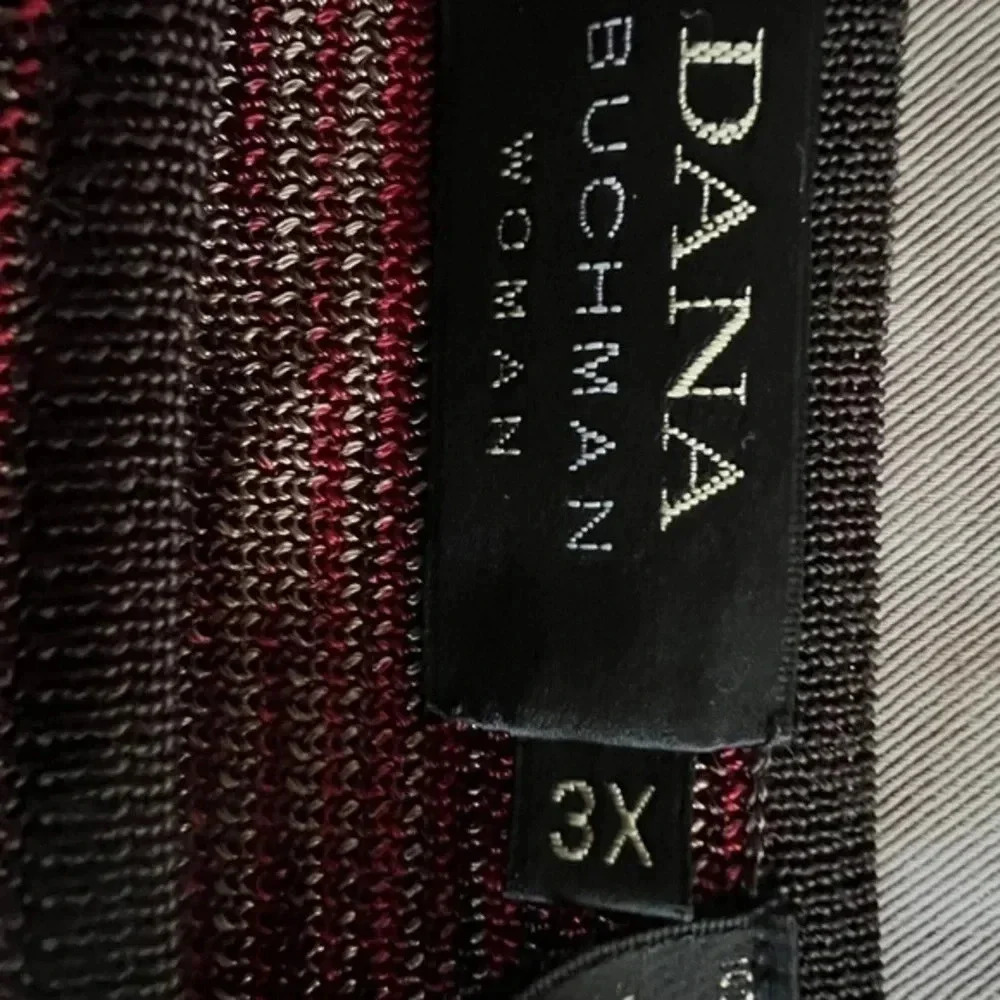 Dana Buchman Multi colored short sleeve sweater.  Size 3x - Picture 2 of 2